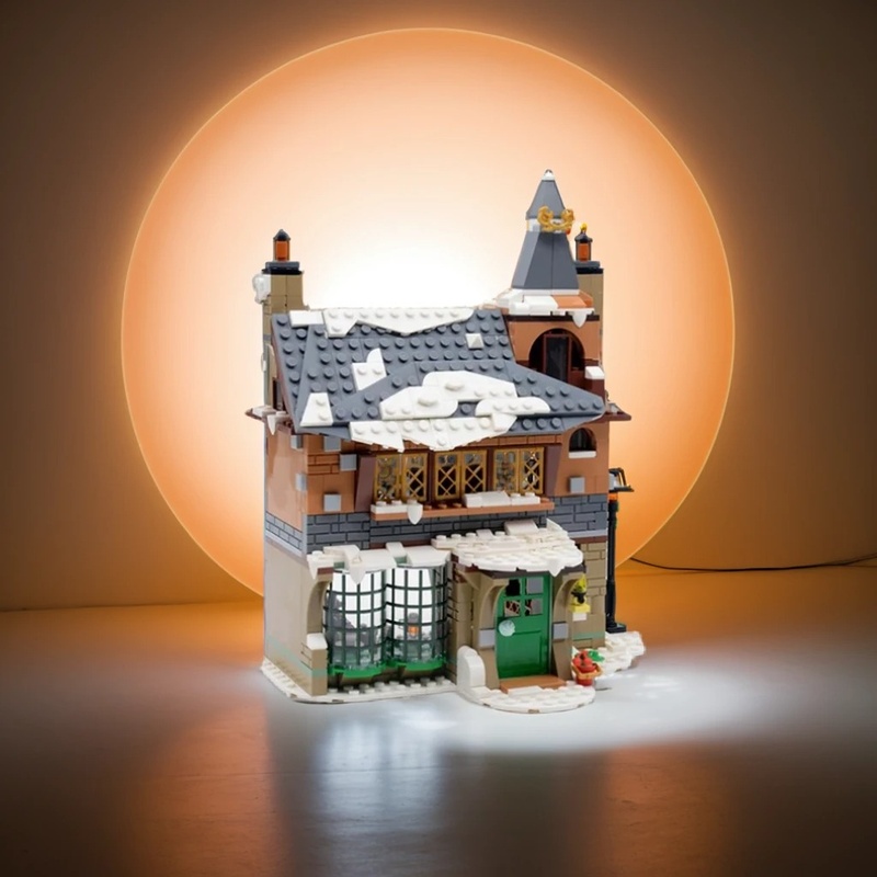 691pcs MOC Winter Village Old  - Art Craft Village review and price